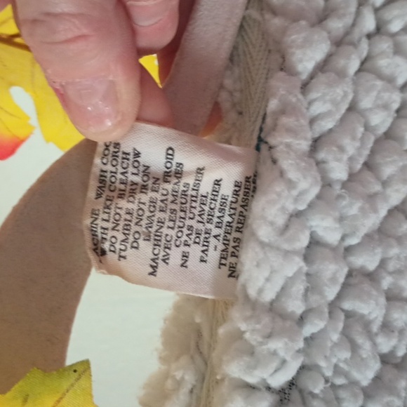 Dinosaur Plush Robe!! - Picture 7 of 8